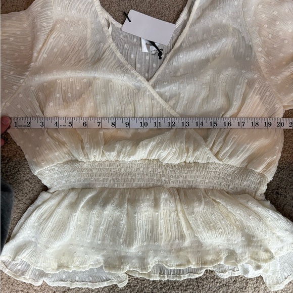 Line and dot revolve Kate Chiffon Overlay Top in Ivory blouse size large nwt - Picture 12 of 15